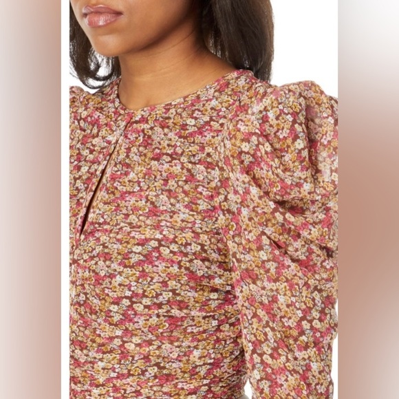 Bardot Tops - Bardot floral cropped blouse size S long sleeve